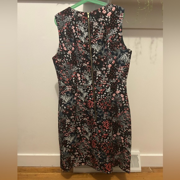 Embroidered pinafore shift dress - Picture 5 of 5